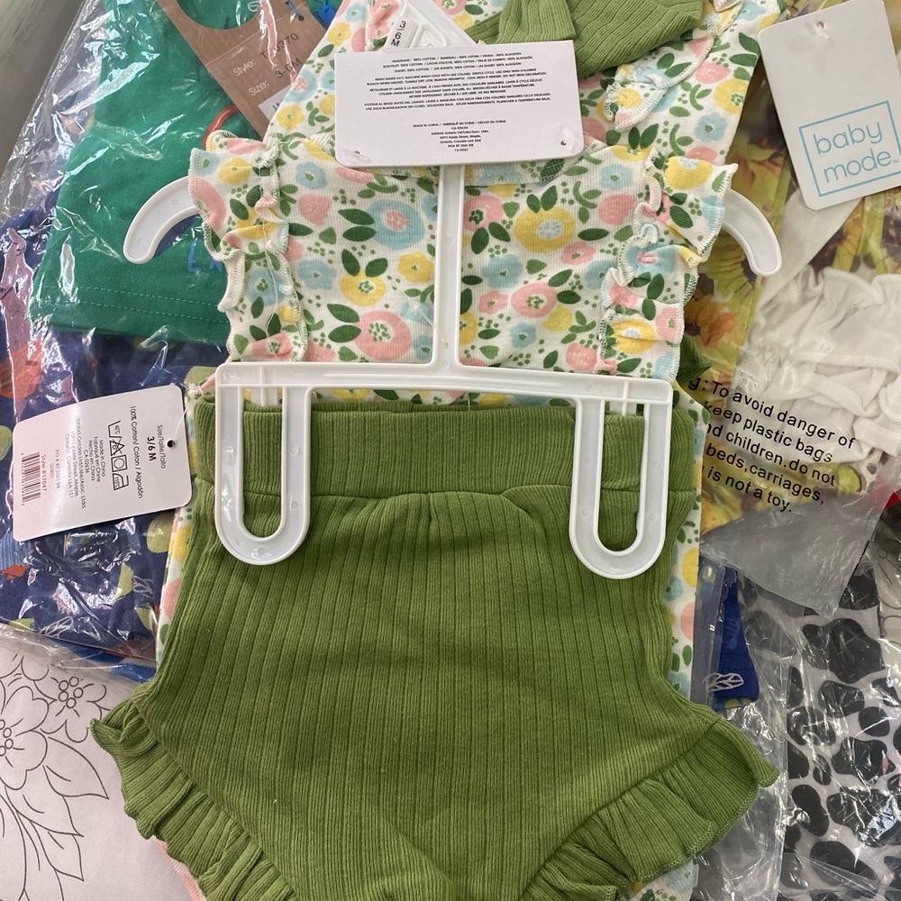3 pc set includes indie, bottoms and headband.